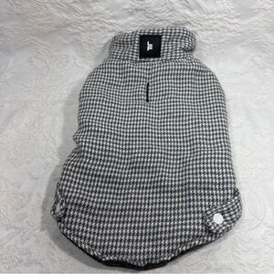 Fleece Lined Gray & White Checkered Coat for SMALL Dogs Hook Loop Center Close